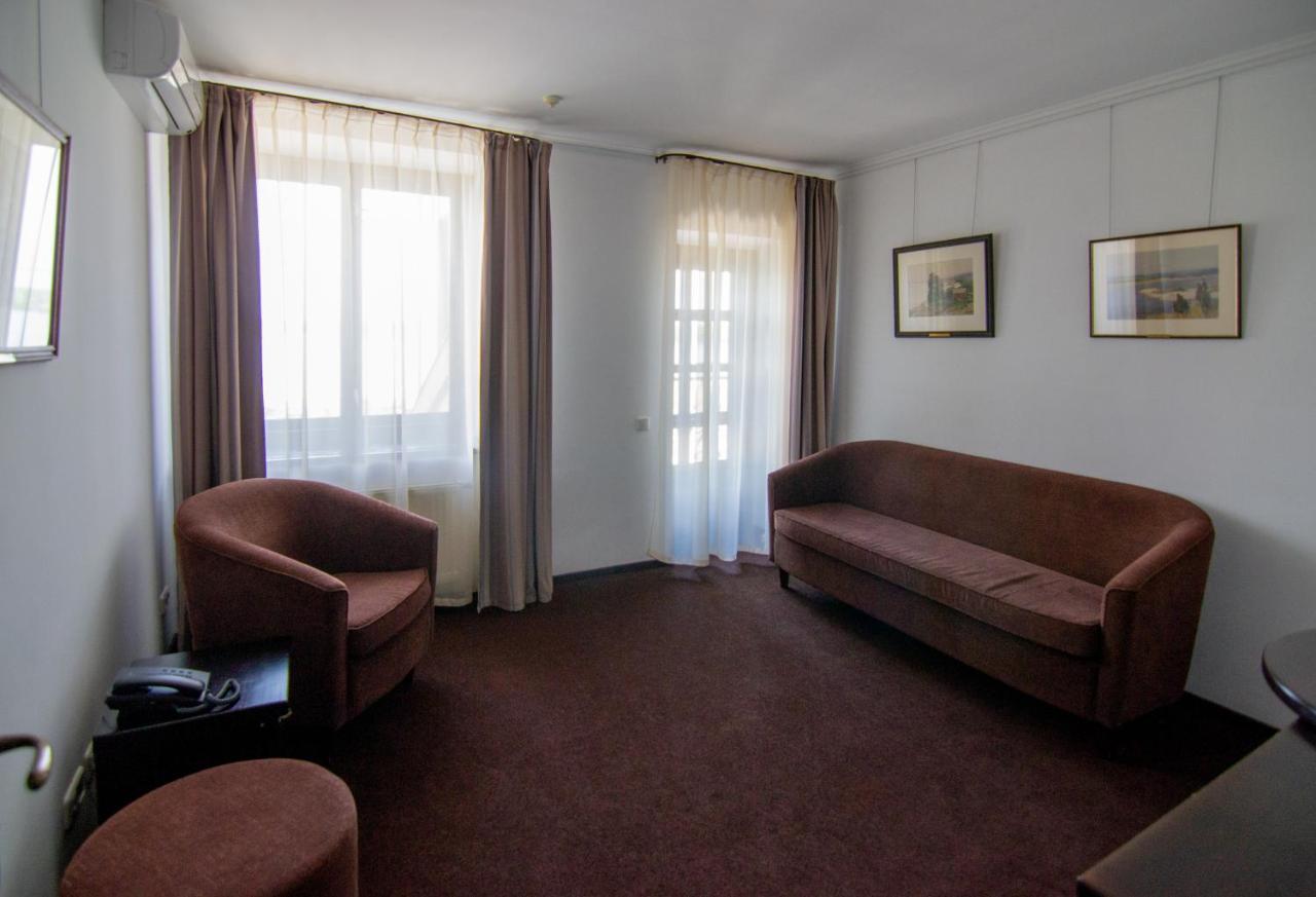 Knyazha Hora Hotel Kaniów Zewnętrze zdjęcie