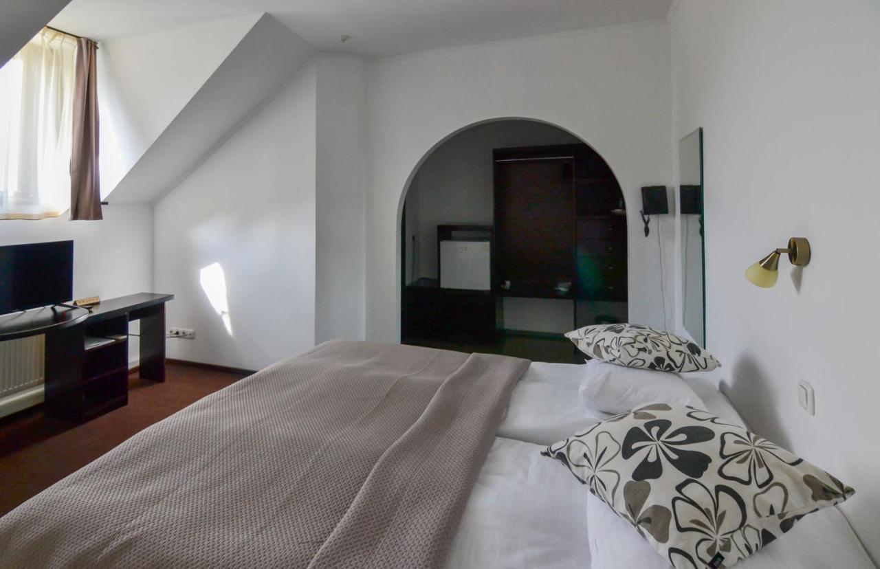 Knyazha Hora Hotel Kaniów Zewnętrze zdjęcie
